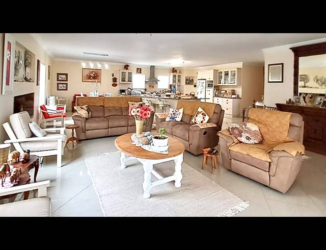 4 BEDROOM HOUSE FOR SALE IN PORT OWEN